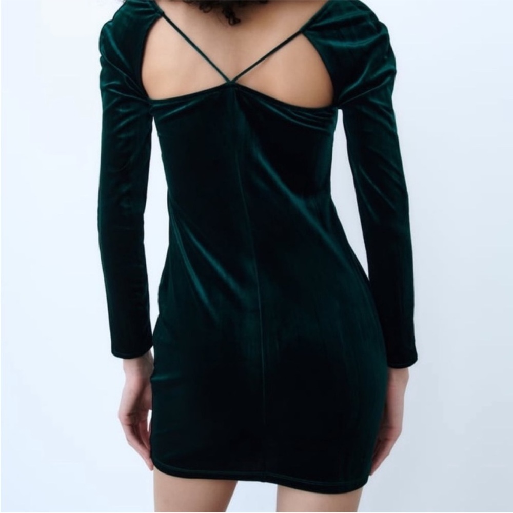 Zara Velvet Dress - Green - Gem